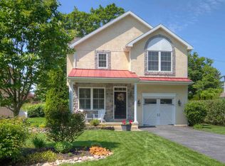 4 Conestoga Ln, Berwyn, PA 19312