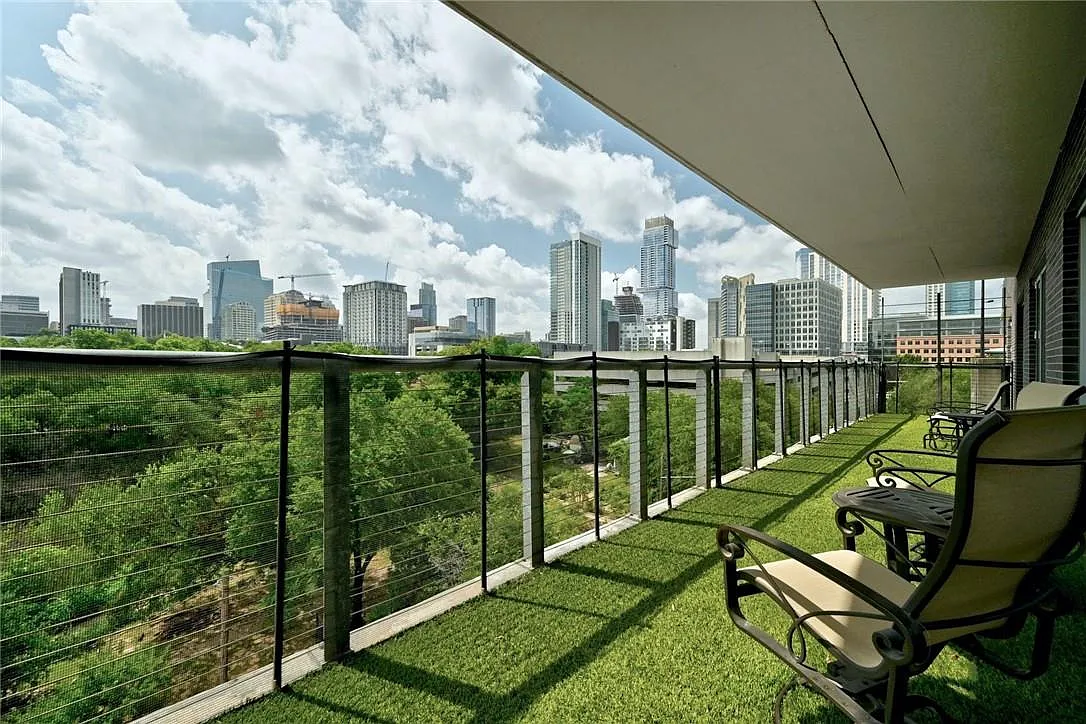 2 bed, 2.5 bath, 2487 sqft, $11,500 — Photo 1