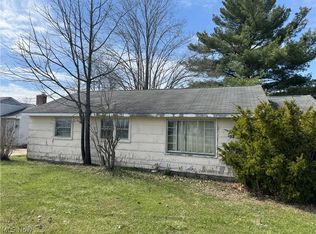 4459 N Leavitt Rd NW, Warren, OH 44485