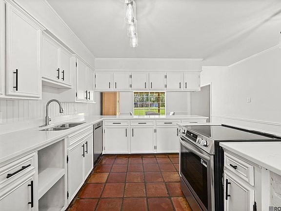 4th image of 12417 Roddy Rd