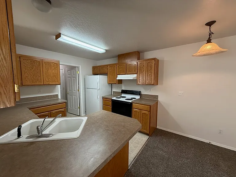 2158 S Dorothy Ave — Photo 21