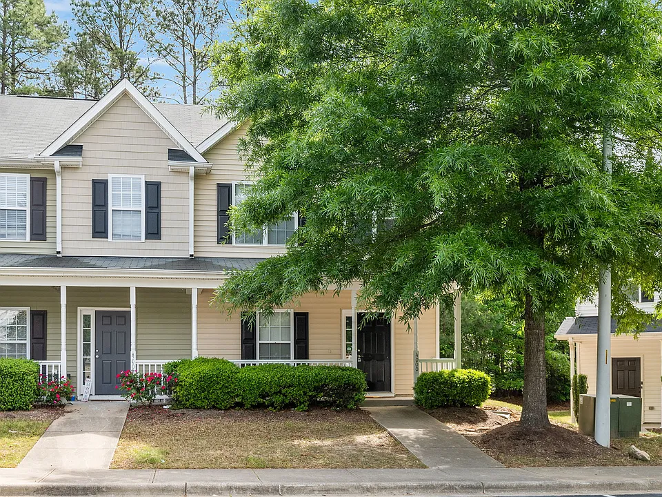 4000 Volkswalk Pl