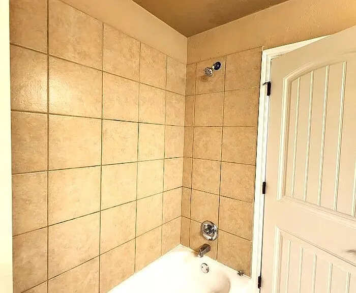 13705 Oxford Dr — Photo 30
