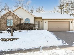 1617 Hidden Hollow Ln NW, Cedar Rapids, IA 52405