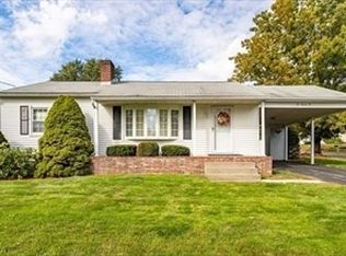 2 Rennie St, Lunenburg, MA 01462