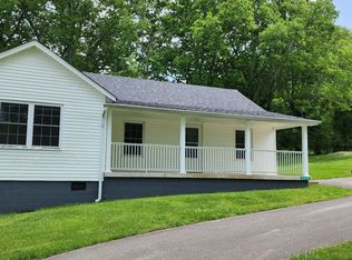 8882 Old King Hollow Rd, Mount Pleasant, TN 38474