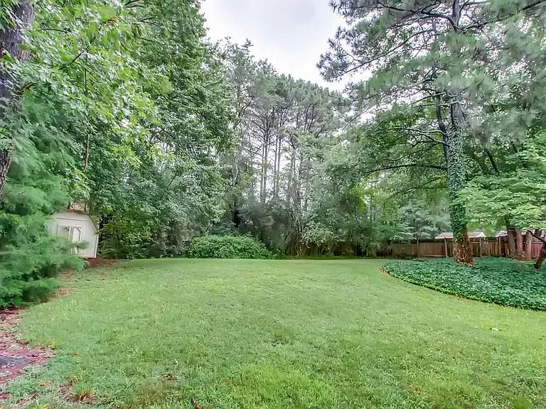 4371 Heritage Glen Ct — Photo 24