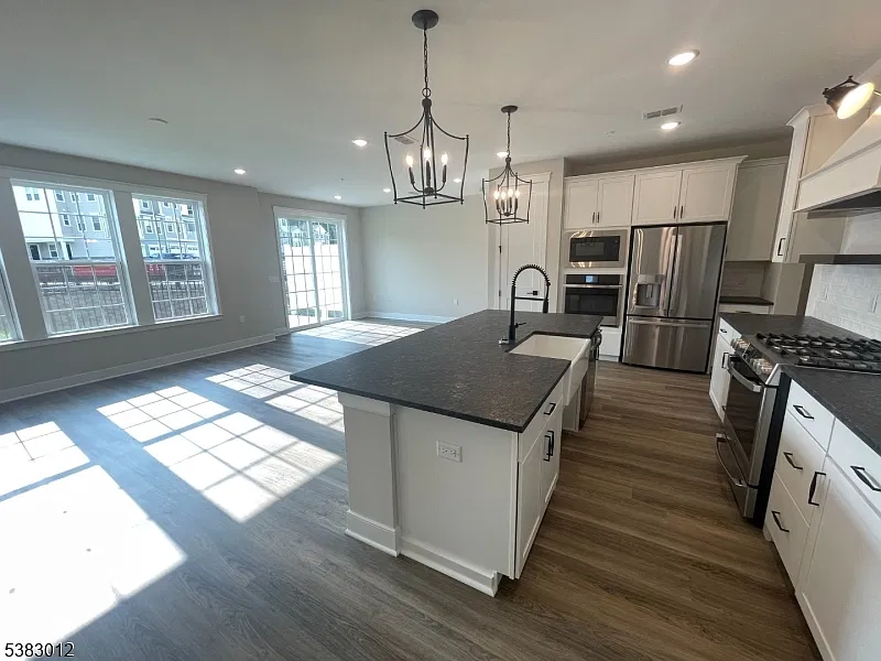 2 bed, 3.0 bath, $4,150 — Photo 4
