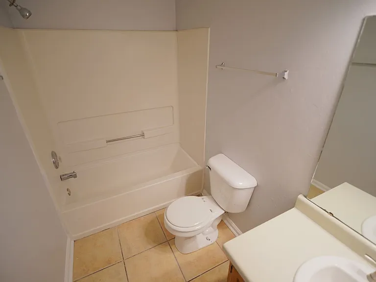 2442-2444-2446 Talco Hills Dr — Photo 14