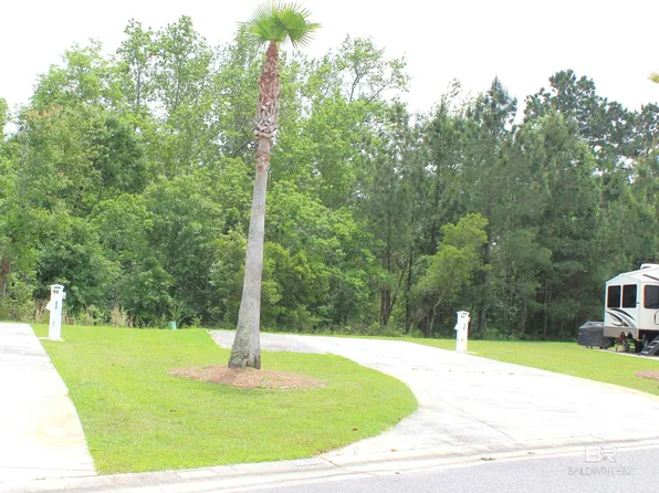 11869 Gateway Dr #91, Elberta, AL 36530