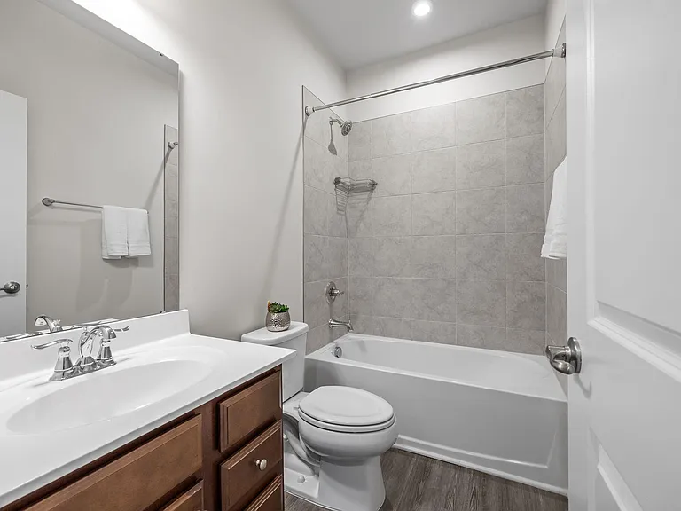 816 Channing Park Cir — Photo 31