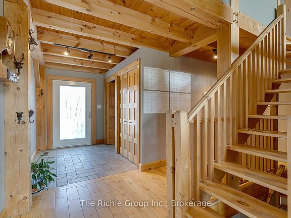 3rd image of 954461 Seven Line Ehs Rd