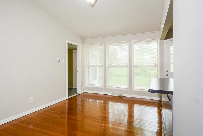 10720 Hallstead Dr — Photo 5
