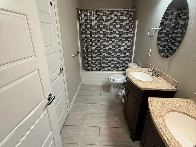 2310 Orchard St W — Photo 7