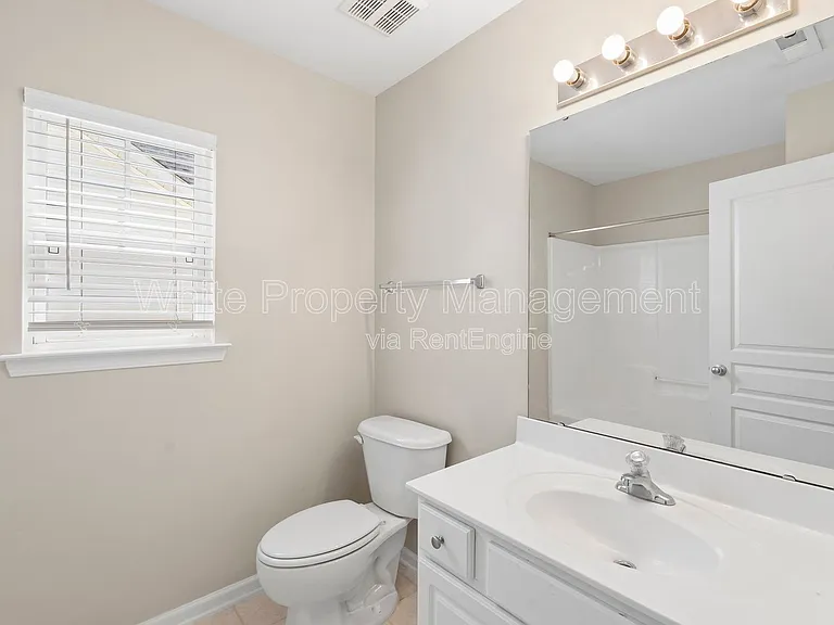 1141 Hammond Dr — Photo 27