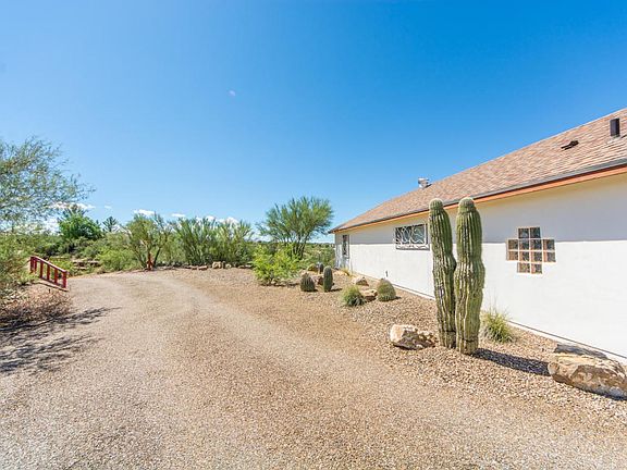 4th image of 7627 S Camino Loma Alta