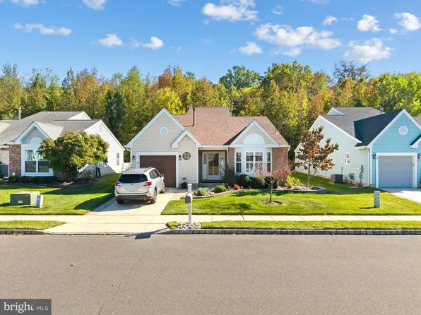 112 Peppergrass Dr S, Mount Laurel, NJ 08054