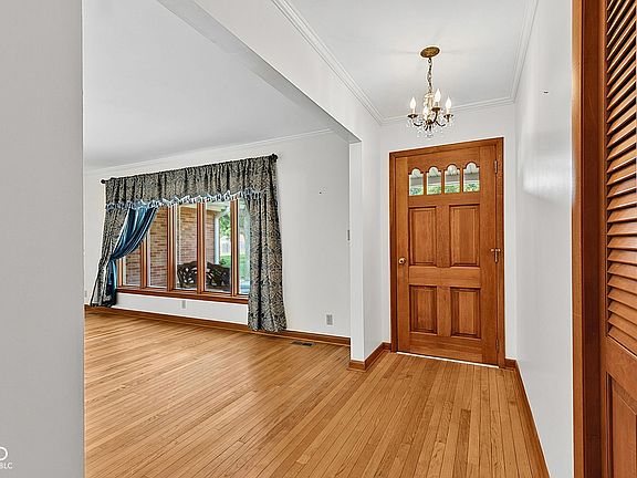 3rd image of 798 N 12th St
