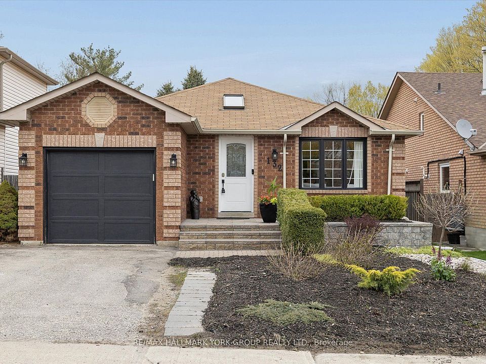 1st image of 132 Athabaska Rd