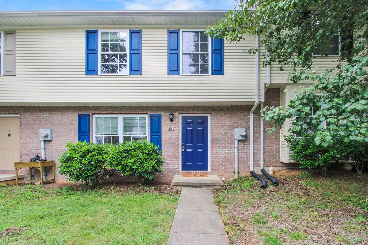 2 bed, 1.5 bath, 997 sqft, $1,675 — Photo 1