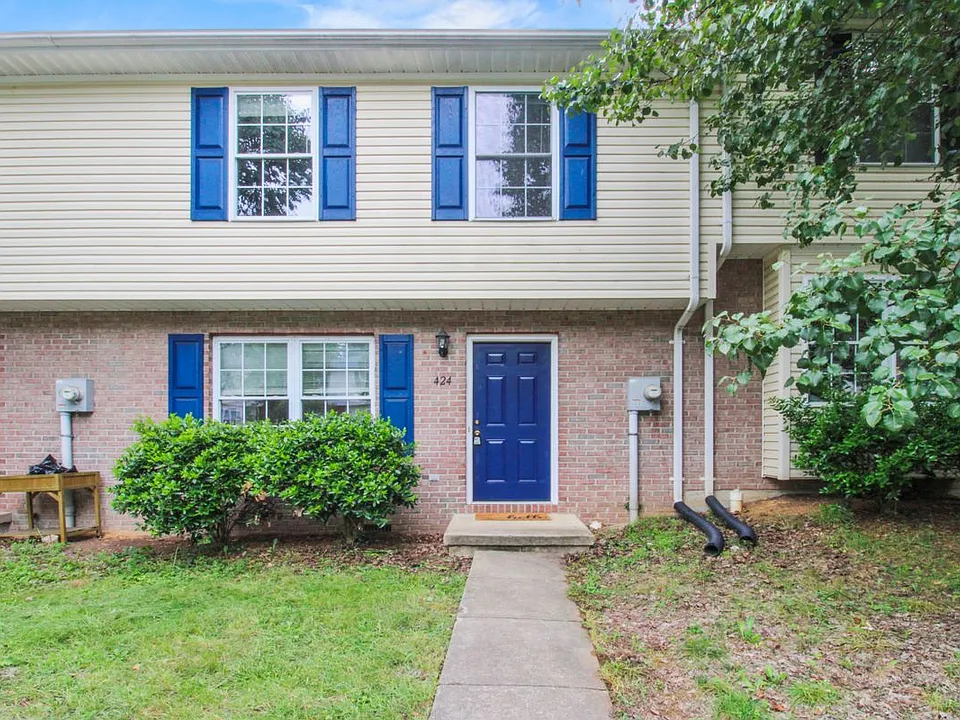 424 Ridgefield Ave
