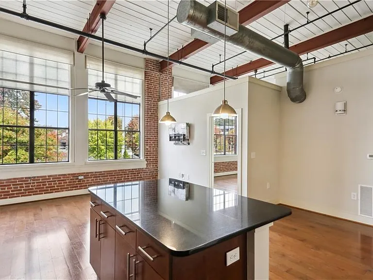 1261 Caroline St NE #223 — Photo 4