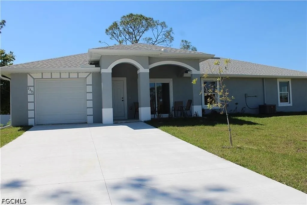 1 bed, 1.0 bath, 2350 sqft, $1,300 — Photo 1