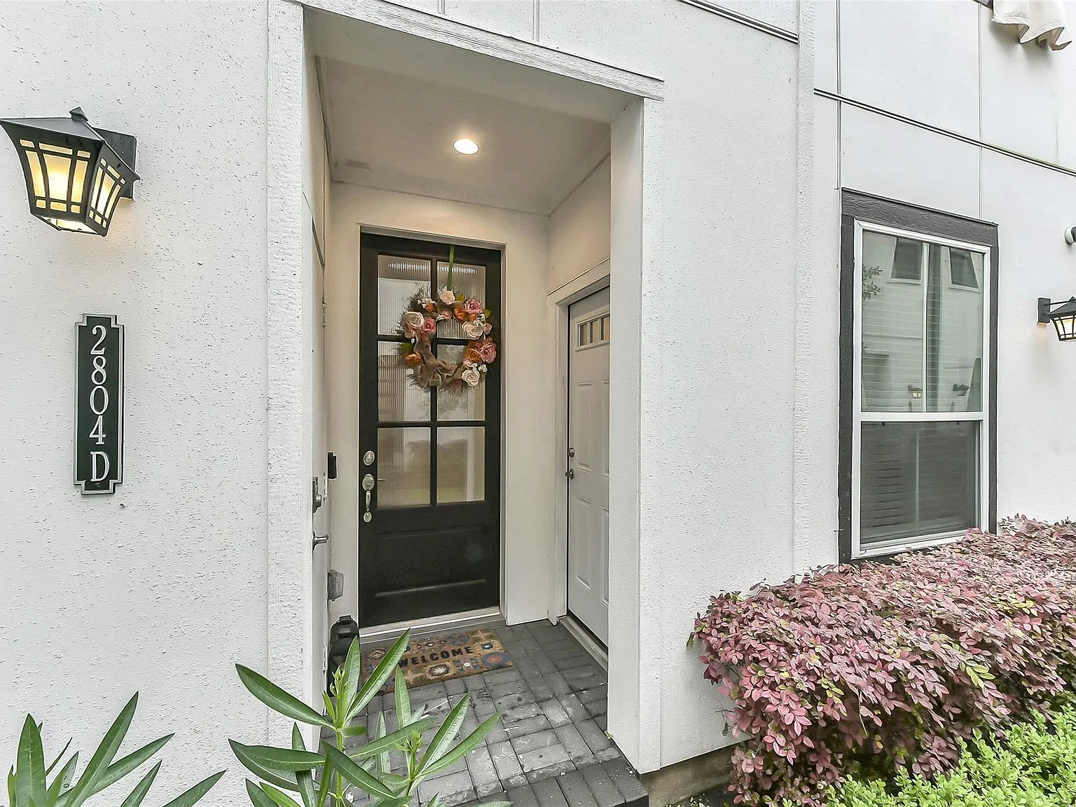 3 bed, 3.5 bath, 1735 sqft, $2,800 — Photo 2