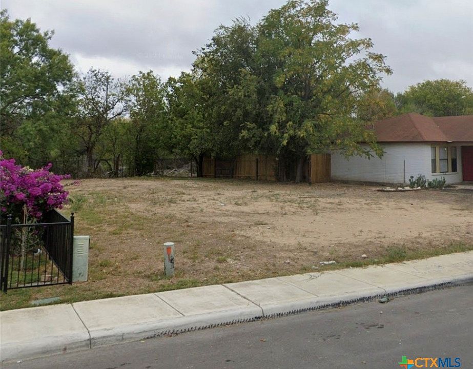 1st image of 6213 Brownleaf Dr