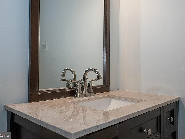 1640 Oakwood Dr #W-216 — Photo 44