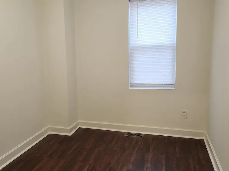 417 Irving St NW — Photo 10