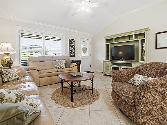 3rd image of 2733 MIDLAND TERRACE