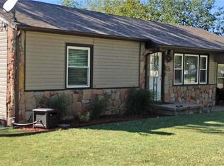 1205 E Rainbow Dr, Perry, OK 73077