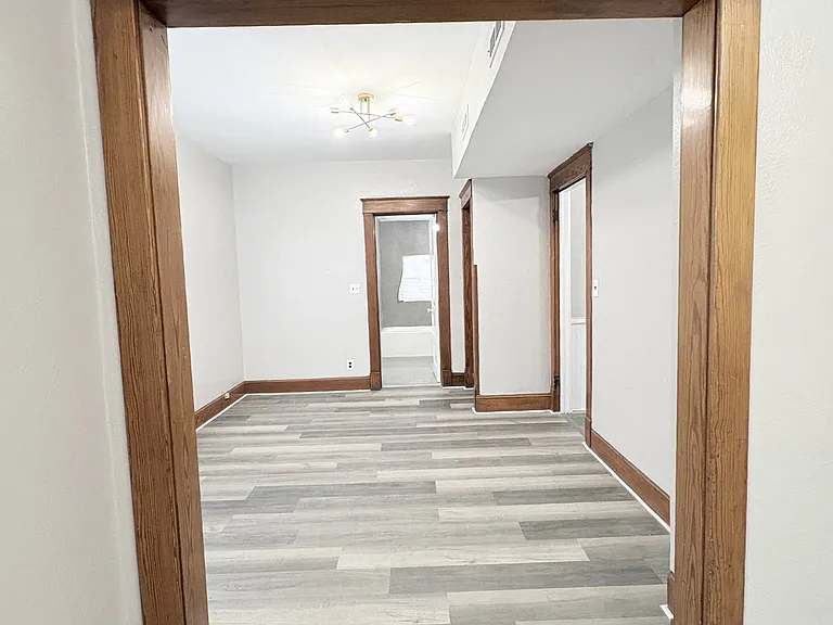 217 Everett St — Photo 3