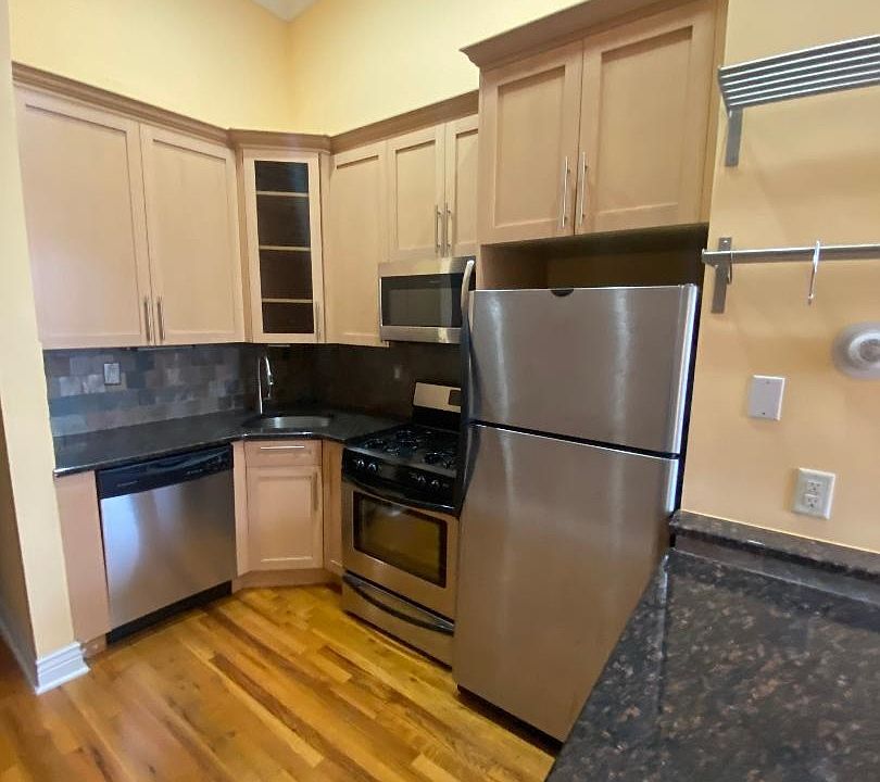 1st image of 208 Washington St APT 4A