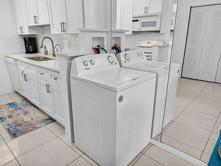 550 SW 2nd Ave #125 — Photo 46