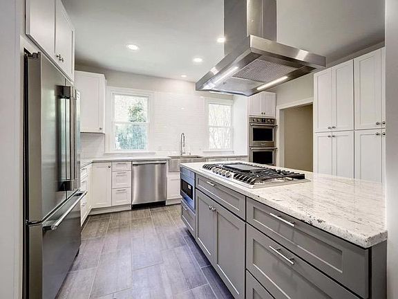 3rd image of 531 W Montgomery Ave