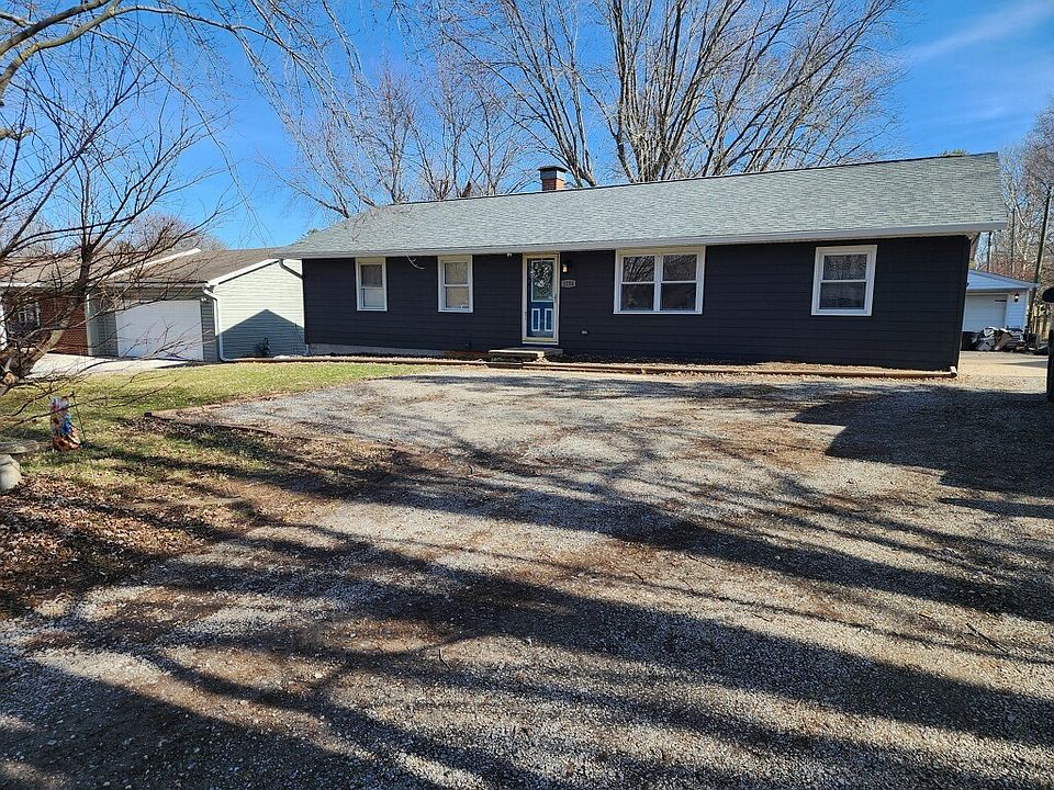 1st image of 1134 N Lake Terrace Dr