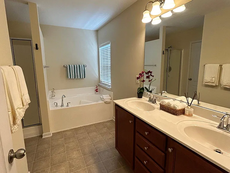 713 Bay Bouquet Ln — Photo 15