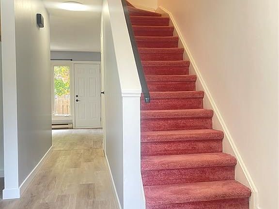 5th image of 2673 Vine Ct #2673