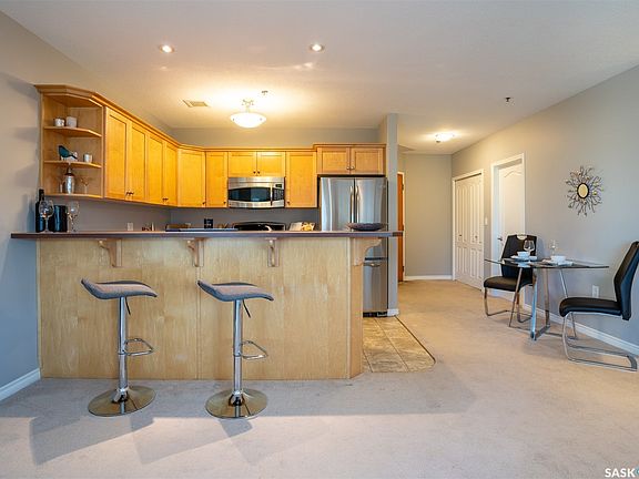 5th image of 1914 Hamilton Street #1002