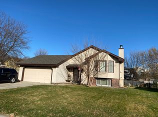 1703 Bristol St, Papillion, NE 68046