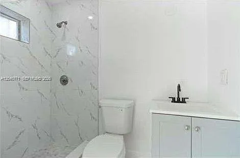 5701 SW 41st St — Photo 17