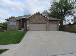 15255 Hibbs St, Bennington, NE 68007