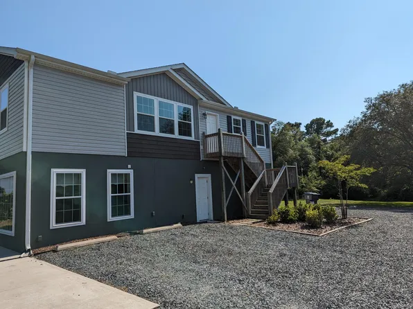 8073 River Rd, Southport, NC 28461