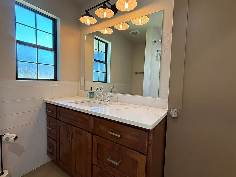 426 S Stratford Dr — Photo 29