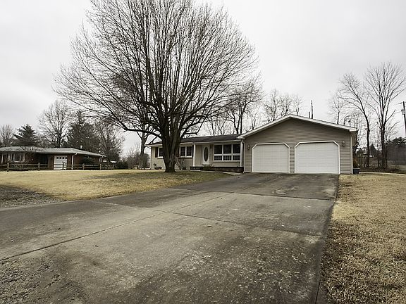 3rd image of 1420 Brookdale Dr