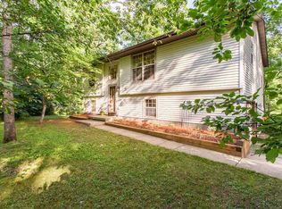 W826 Taylor Trl, Brodhead, WI 53520