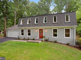 11208 Hunting Horn Ln, Reston, VA 20191