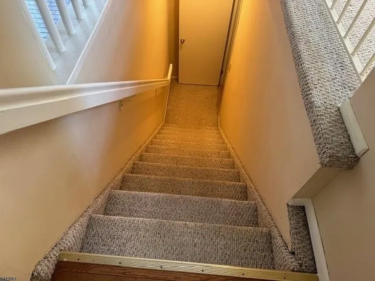3844 Bloomingdale Dr — Photo 15